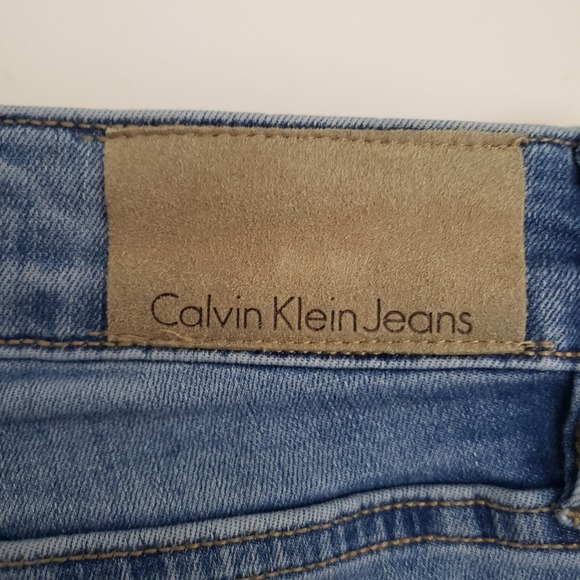 Calvin Klein Jeans Bermuda Shorts Womens 27 Blue Denim Light Wash Stretch - Picture 3 of 11